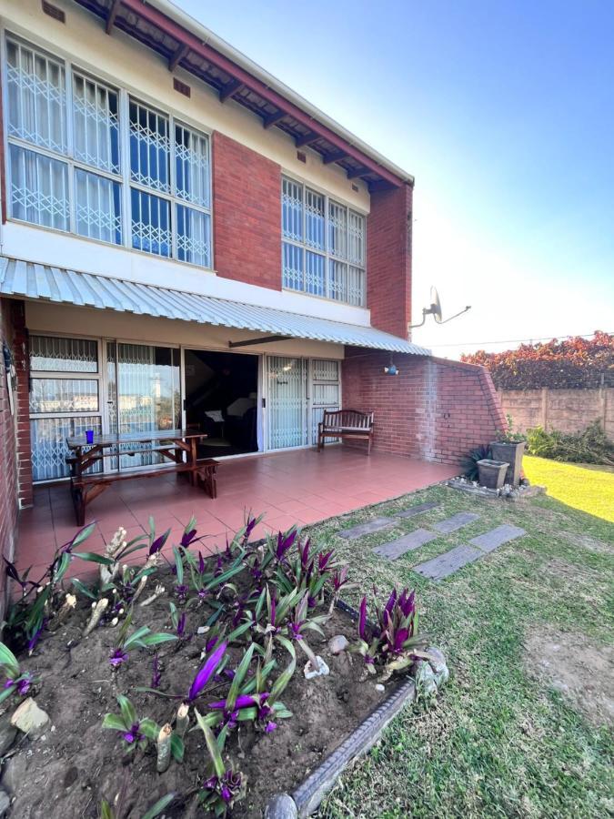 Dolphin View Self Catering Apartment Scottburgh