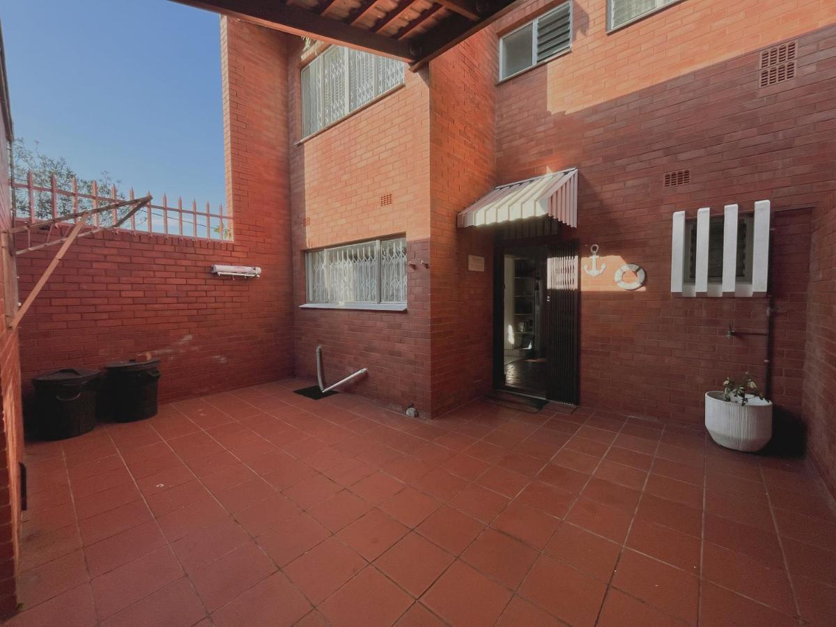 Dolphin View Self Catering Apartment Scottburgh