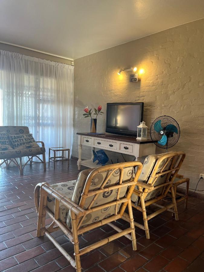 Dolphin View Self Catering Apartment *